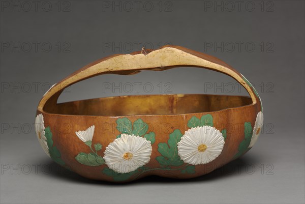 Gourd Basket with Chrysanthemum Design, 1700s. Attributed to Ogata Korin (Japanese, 1658-1716). Gourd; lacquered and painted with gesso, color, and gold pigments; overall: 16 x 30.2 cm (6 5/16 x 11 7/8 in.).