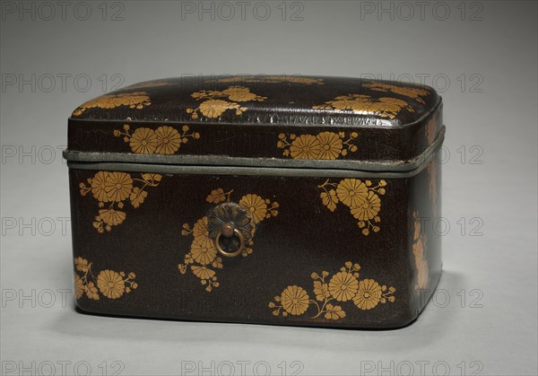 Box with Chrysanthemum Design and Lid, early 1300s. Japan, late Kamakura Period (1185-1333). Lacquer on wood; overall: 17.6 x 29 x 22.8 cm (6 15/16 x 11 7/16 x 9 in.).