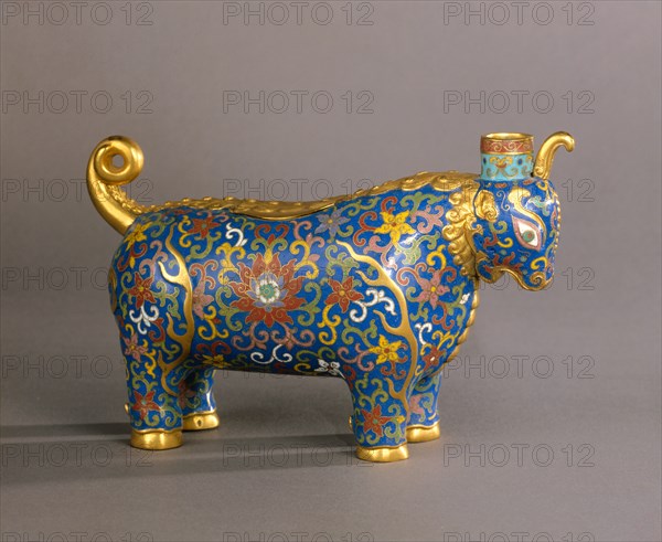 Container in the Form of a Unicorn, 1736-1795. China, Qing dynasty (1644-1912), Qianlong mark and reign (1735-1795). Cloisonné enamel and gilt copper; overall: 16.1 x 25.2 cm (6 5/16 x 9 15/16 in.); lid: 0.9 x 5 cm (3/8 x 1 15/16 in.).