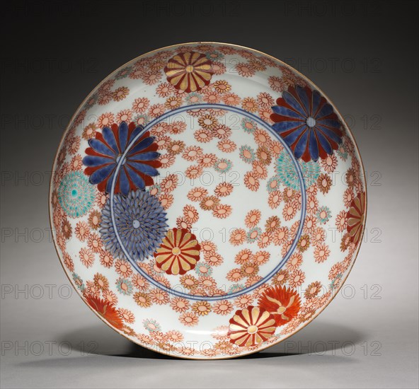 Dish with Chrysanthemums and Marigolds, 1700s. Japan, Edo Period (1615-1868). Imari ware porcelain with underglaze blue and overglaze enamel and gold decoration; diameter: 21.1 cm (8 5/16 in.); overall: 3.2 cm (1 1/4 in.).