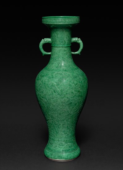 Vase, 1662-1722. China, Jiangxi province, Jingdezhen kilns, Qing dynasty (1644-1912), Kangxi reign (1661-1722). Glazed white porcelain; overall: 25.4 cm (10 in.).