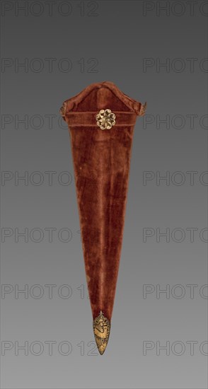 Katar (Stabbing Dagger): Sheath, 1700s. India, Mughal. Velvet; overall: 8.2 cm (3 1/4 in.).