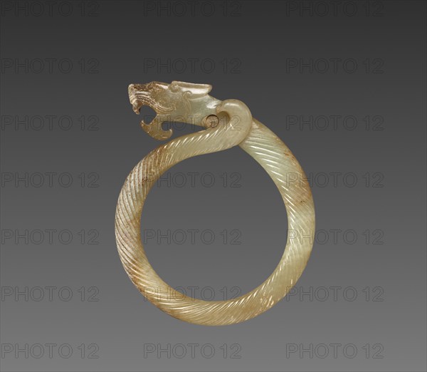 Fluted Ring with Dragon Head (Huan), 475-221 BC. China, Warring States period (475-221 BC). Jade (nephrite); overall: 9.1 cm (3 9/16 in.).