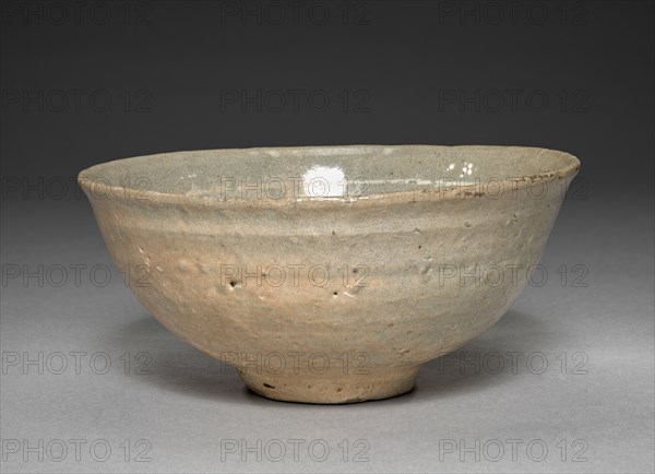 Bowl with White-slip Decorations, 1300s-1400s. Korea, late Goryeo period (910-1392) to early Joseon dynasty (1392-1910). Glazed ceramic; overall: 7.5 cm (2 15/16 in.).