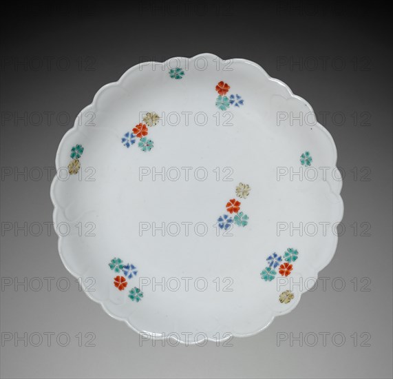 Small Dish with Flower Petal Decoration: Kakiemon Type, late 17th century. Japan, Edo Period (1615-1868). Porcelain with overglaze enamel and molded decoration; diameter: 14.4 cm (5 11/16 in.).