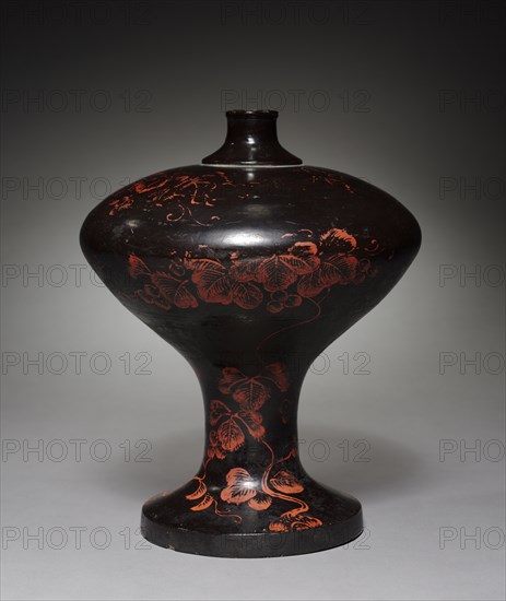 Sake Flask, 1500s. Japan, Muromachi Period (1392-1573). Black laquered wood with red lacquer; diameter: 24 cm (9 7/16 in.); overall: 30.5 cm (12 in.).