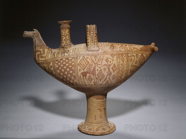 Geometric Bird Askos, c. 700 BC. Greece, Geometric Period, 8th Century BC. Earthenware; overall: 33.5 x 15.5 cm (13 3/16 x 6 1/8 in.); diameter of foot: 11.9 cm (4 11/16 in.)