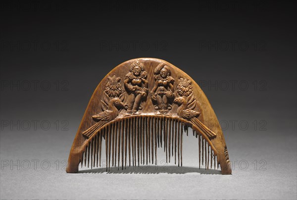 Comb, 2nd century BC to 1st century AD. India, Sunga Period, style of Chandraketugarh. Ivory; overall: 5.1 x 7 cm (2 x 2 3/4 in.).