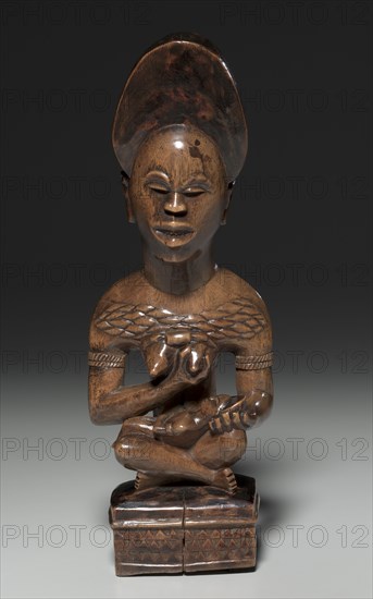 Mother-and-Child Figure, mid to late 1800s. Central Africa, Democratic Republic of the Congo, Yombe, mid to late 19th century. Wood; overall: 26 cm (10 1/4 in.)