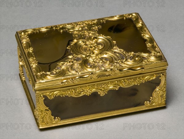 Box, c. 1750-60. England, 18th century. Agate, gold;