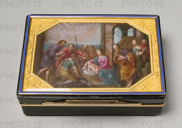 Snuff Box , c. 1810-20. Pierre-André Montauban (French). Gold-mounted tortoiseshell, agate, enamel; overall: 9.5 x 7 x 1.9 cm (3 3/4 x 2 3/4 x 3/4 in.).