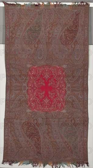 Long Shawl in a Vegetal Style with Coral Center, 1848-1852. Austria, England, France, or Scotland, 19th century. 3/1 twill weave; wool; overall: 342.3 x 165.1 cm (134 3/4 x 65 in.).