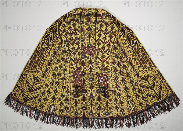 Woman’s Mantle (Chyrpy), late 1800s-early 1900s. Central Asia, Turkmenistan, Tekke tribe, late 19th-early 20th century. Exterior: silk; plain weave; embroidery: chain stitch