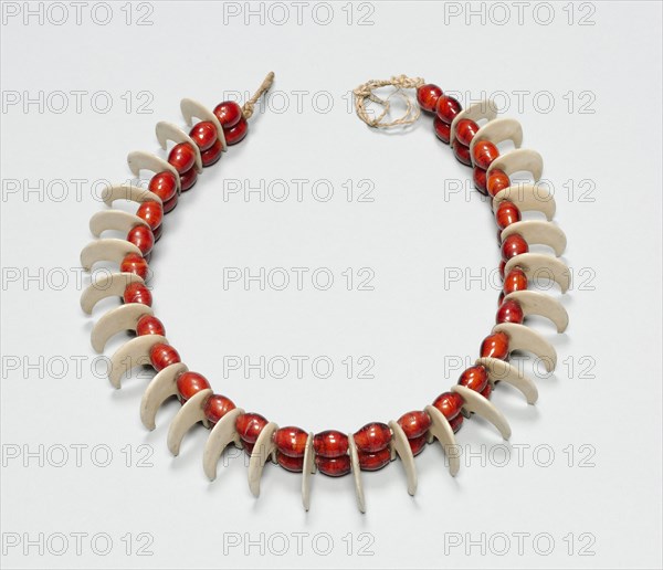 Necklace, 1800s. Southern Africa, South Africa, Northern Nguni or Zulu, 19th century. Glass beads, bone, sinew; overall: 38.1 cm (15 in.)