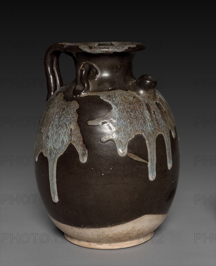 Ewer, 618-907. China, Tang dynasty (618-907). Glazed stoneware, Huangdao ware; overall: 27 x 20.3 cm (10 5/8 x 8 in.).