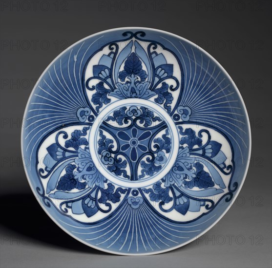 Dish with Ginkgo Leaves, c. 1688-1704. Japan, Edo period (1615–1868), Genroku era (1688-1704). Porcelain with underglaze blue (Hizen ware, Nabeshima type); diameter: 20 cm (7 7/8 in.).