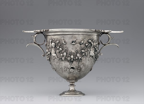 Wine Cup with Cupids Holding Garlands; 50–25 B.C; Silver; 13 × 19.4 × 11.6 cm, 5 1,8 × 7 5,8 × 4 9,16 in