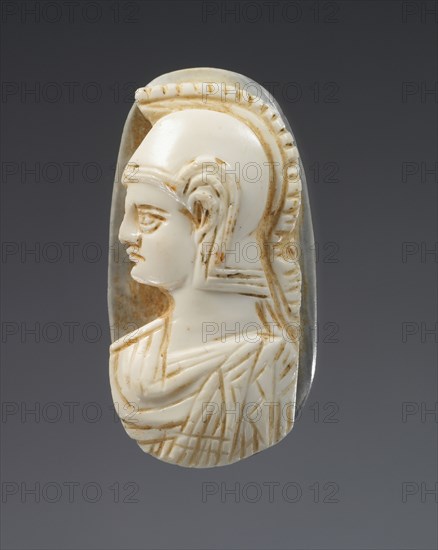 Minerva or Roma; Roman Empire; 3rd - 4th century; Sardonyx; 2.7 × 1.4 × 0.9 cm, 1 1,16 × 9,16 × 3,8 in