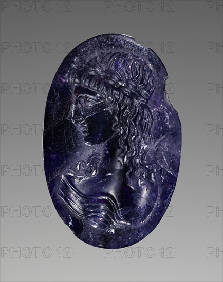 Engraved Gem with Cassandra; fourth quarter of 1st century B.C; Amethyst; 2.2 × 1.5 × 0.7 cm, 7,8 × 9,16 × 5,16 in