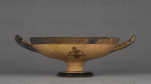 Wine Cup with a Fishmonger; Attributed to an artist close to the Theseus Painter, Greek, Attic, active about 510 - about 490 B.