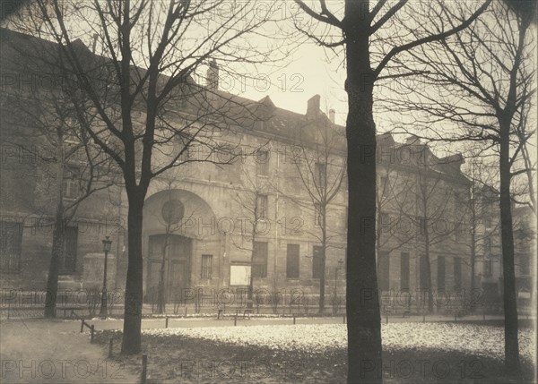 Hôtel Scipion Sardini, rue Sardini; Eugène Atget, French, 1857 - 1927, Paris, France; March 1925; Albumen silver print