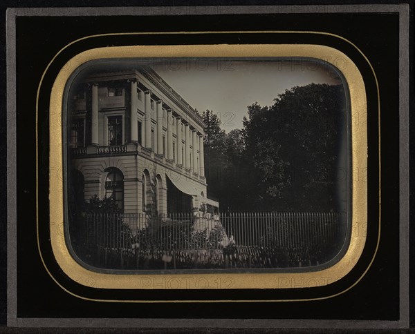 Garden Front of Palais Eynard, Geneva; Jean-Gabriel Eynard, Swiss, 1775 - 1863, June 1851; Daguerreotype