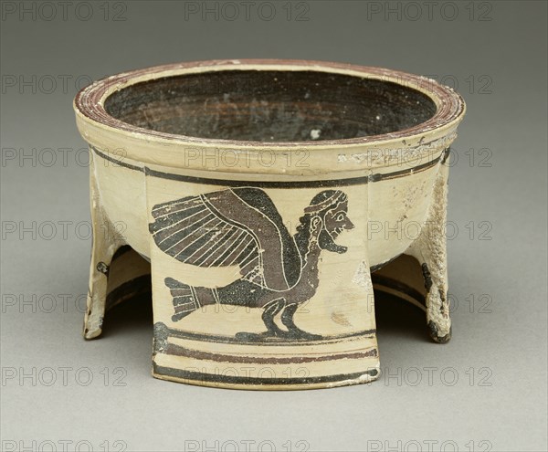 Tripod Pyxis; Greece, Corinth, about 570 B.C; Terracotta; 7.9 cm, 3 1,8 in