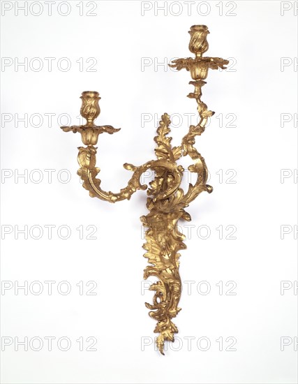 Wall Light; French; about 1735; Gilt bronze; 61.3 × 26.7 × 21.6 cm, 24 1,8 × 10 1,2 × 8 1,2 in