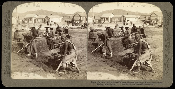 Manchuria, Signs of a new civilization, chinese laborers building a Russian road near Dalny, Manchuria, Underwood and Underwood