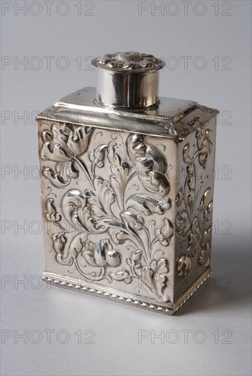 Rectangular tea caddy with waisted top and short round neck extendable flat bottom, round cap, tea caddy holder silver, driven