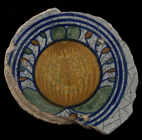 Fragment majolica dish, polychrome, in the middle one pomegranate, plate dish crockery holder soil find ceramic earthenware