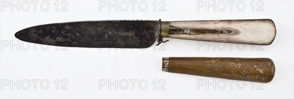 Knife with wide blade and wooden handle with oval cross-section, knife cutlery soil find buyer? wood metal, archeology