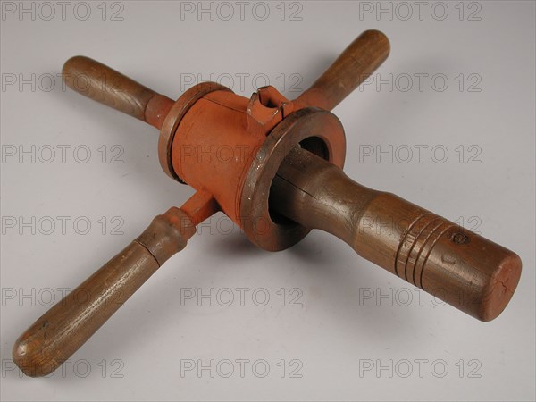 Four-piece bronze mold for cups, mold casting tool tools equipment base metal bronze wood iron, cast turned Four-piece bronze