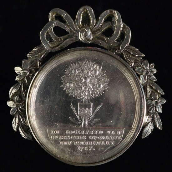 J.J. van Baerll, Medal on the founding of the Orange Society in Overschie, penning footage silver glass, Medal in silver