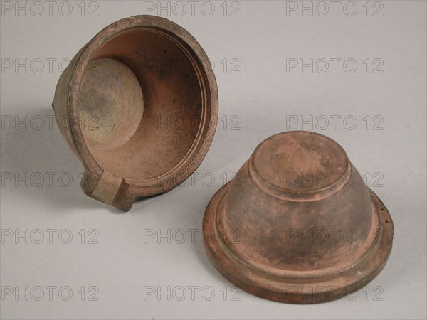 Two-piece bronze mold for foot of jug, mold casting tool tools kit metal bronze, cast turned Two-piece bronze mold