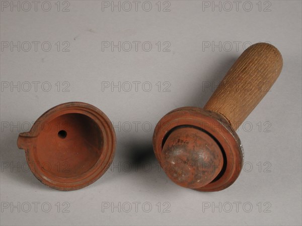 Two-piece bronze mold for lid, cast molding tool tools base metal bronze wood iron, cast turned Two-piece bronze mold