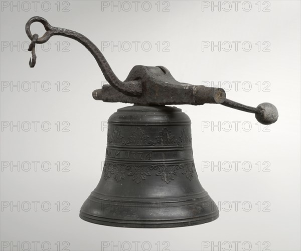 Pieter Bakker II, Bronze bell with lever and loudbar, bell clock clock sound medium bronze iron lead metal, h without loud bar