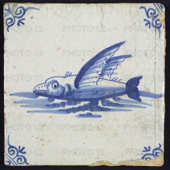 Animal tile, flying fish in water, blue, corner motif ox head, wall tile tile sculpture ceramic earthenware glaze tinglage