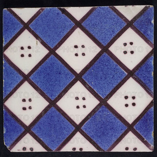 F.J. Kleyn, Ornament tile with checkerplate motif, wall tile tile footage ceramic earthenware glaze, baked 2x painted glazed