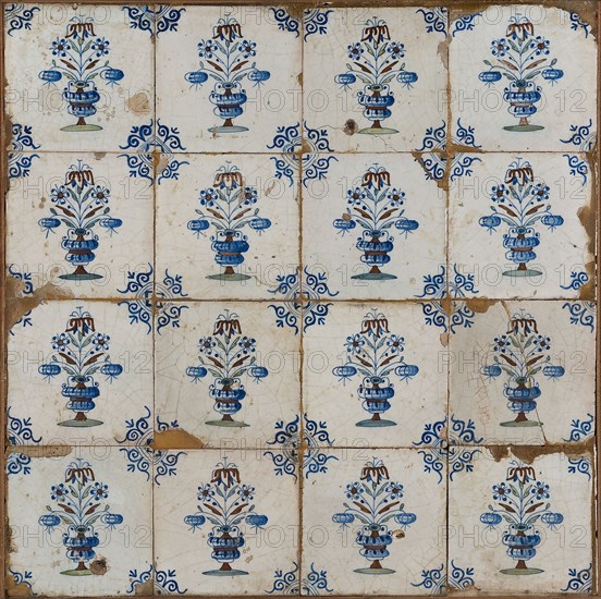 Tile field of sixteen pieces, four high, four wide; flower vase, corner pattern ox head, tiled field wall tile tile sculpture
