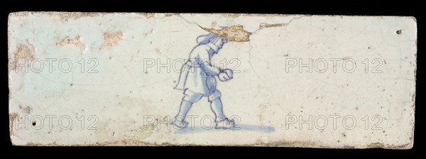 Border tile, painted with blue, male figure, border tile wall tile tile material ceramics earthenware glaze, baked 2x glazed