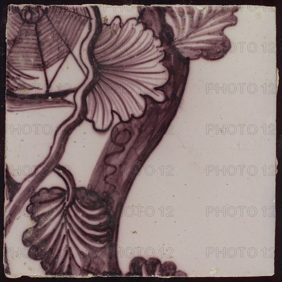 Tile of tile pilaster with twisted column with leaves of grapes, grapes, insects, spiders and bird, tile pilaster footage