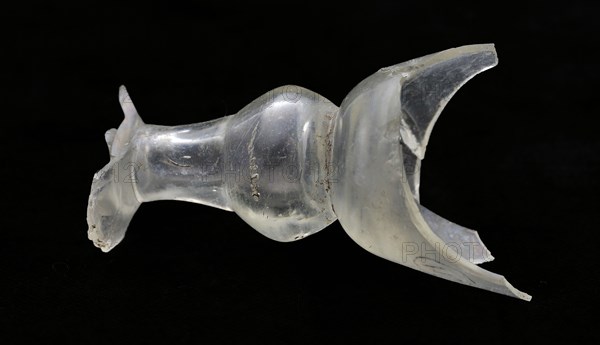 Fragment of goblet with hollow balustere stem, drinking glass drinking utensils tableware holder fragment soil find glass
