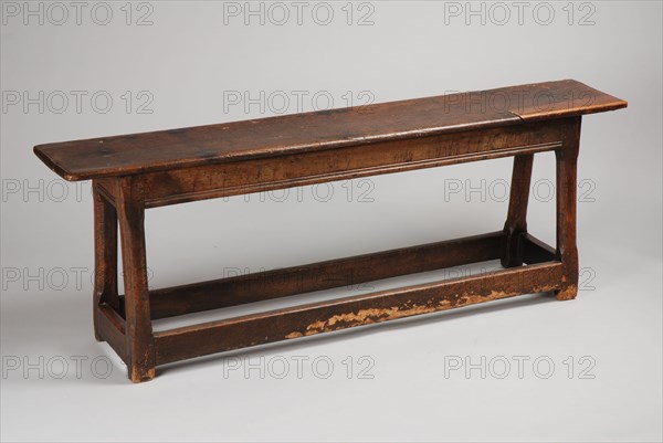 Oak bench, sofa seating furniture interior furnishings oak wood, Sober executed seat is straight shelf four legs