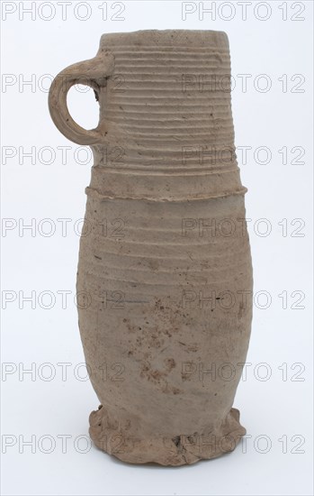 Stoneware jug pinched with slightly curved body and cylindrical neck, jug jug crockery holder soil find ceramic stoneware, hand