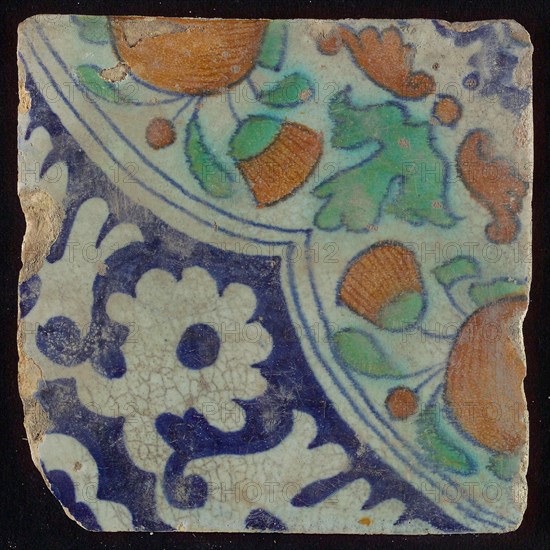 Ornament tile, diagonal ornament in quatrefoil with bows in which orange-apples and flowers, palm corner, corner pattern rosette