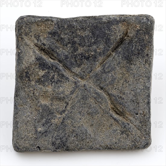 Square playing disc or playing stone, marked with large cross, disc game ground find lead metal, cast punched cut Square disk