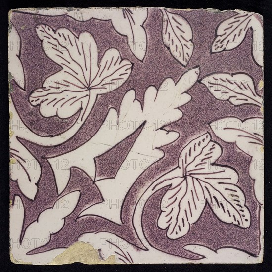 Sprinkled purple ornament tile, openwork stylized spiked leaves coming from corner, surrounded by creeper leaves, oak leaves