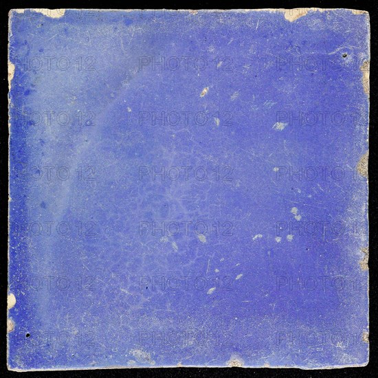 Plain light blue tile, floor tile tile sculpture ceramic earthenware glaze, d 1.1