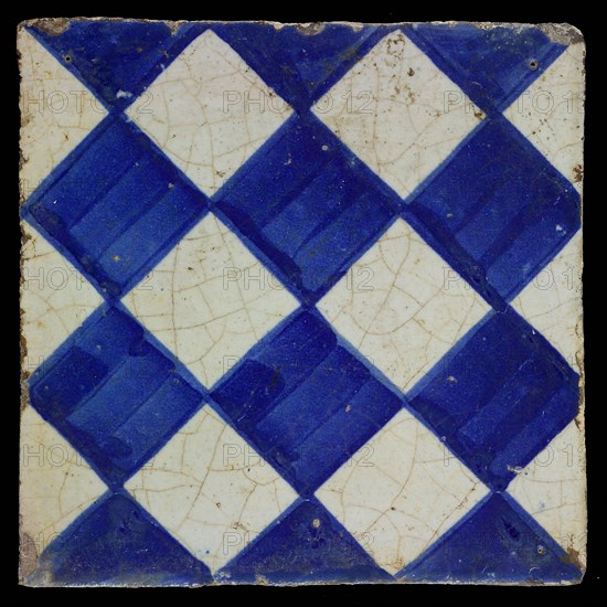 Ornament tile, checkerplate motif, small windows, floor tile tile images ceramic earthenware glaze, Blue on white with dark blue